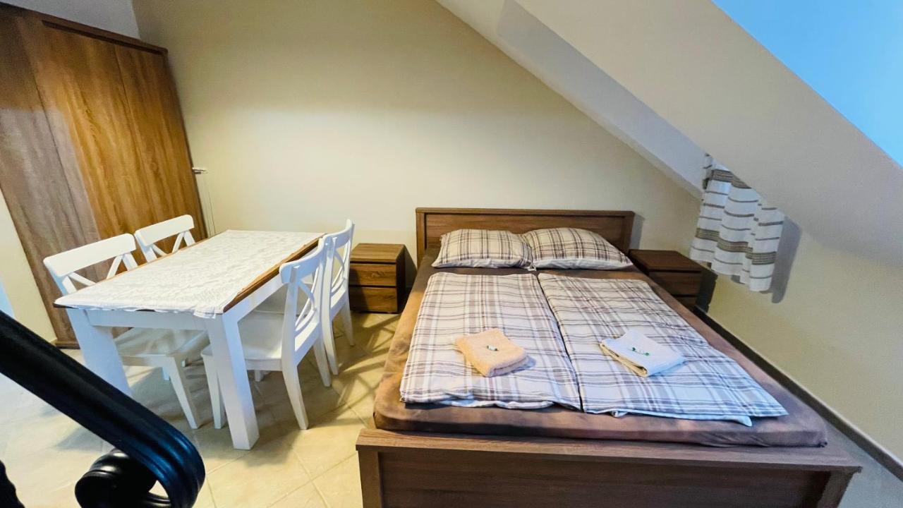 Marcell Apartman Jula Exterior foto